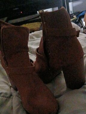 Dakota Women's Brown Suede Ankle Boots